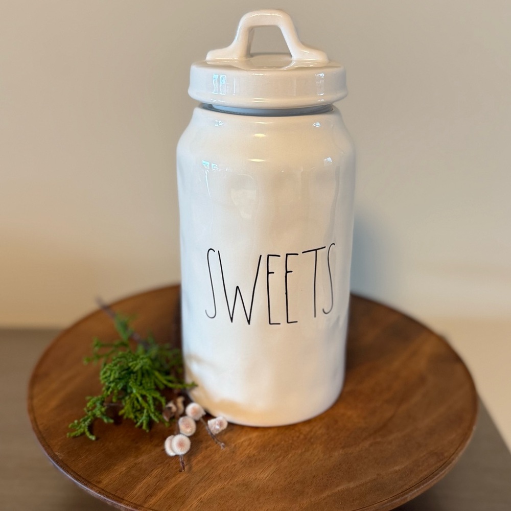 ๐RARE๐ Rae Dunn Ceramic โSweetsโ Jar